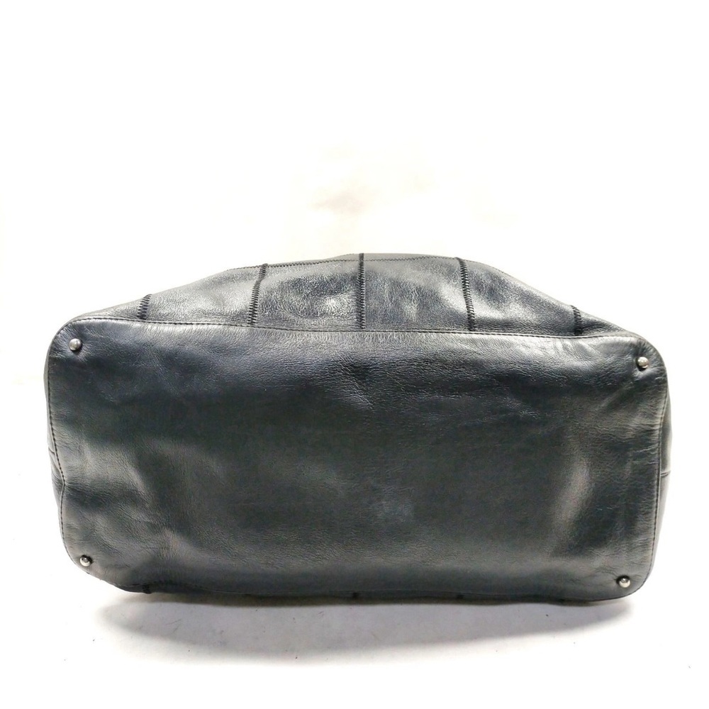 CHANEL Black butter soft  Shoulder Bag - Picture 4 of 15